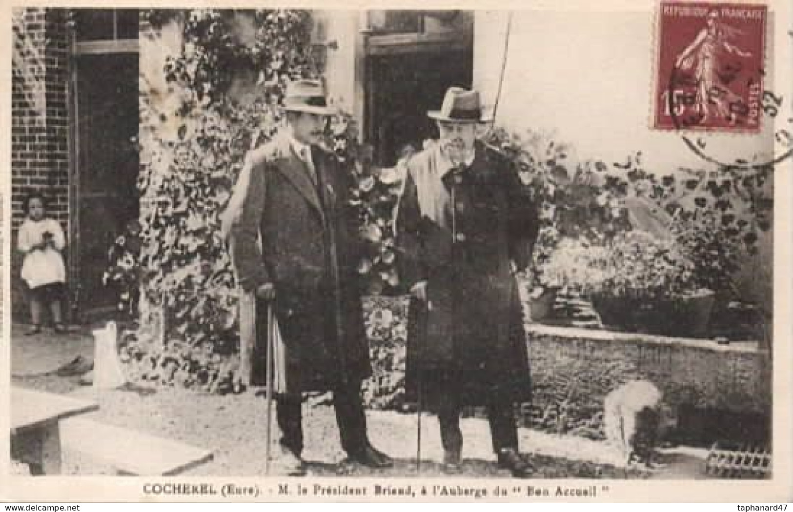 27 . COCHEREL . M. Le Président . Briand, à L'Auberge Du "Bon Acceuil' . - Bourgtheroulde