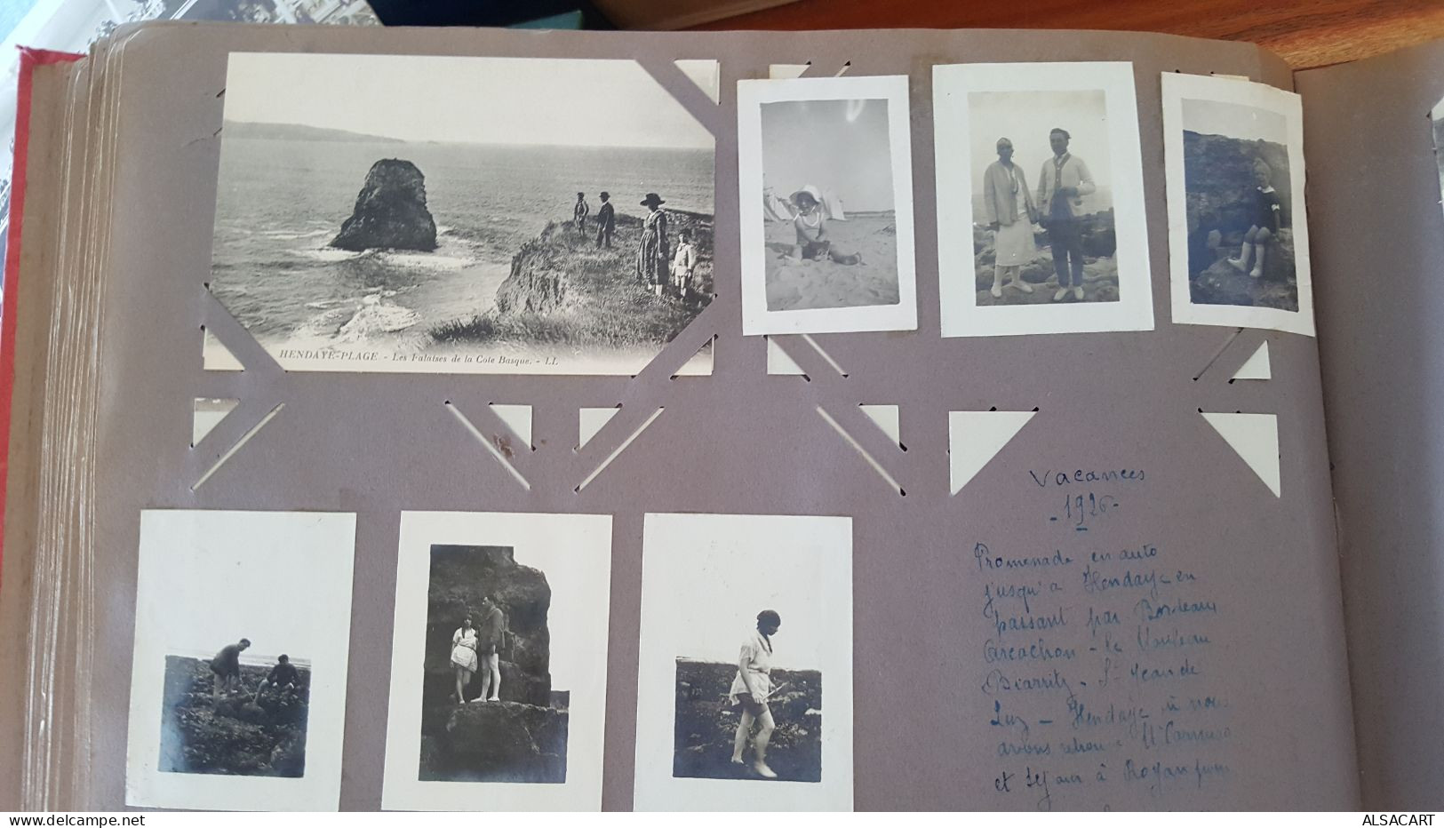 album de famille avec cartes postales , photos , et affiches , environs 300 pièces , divers departements , portugal , co