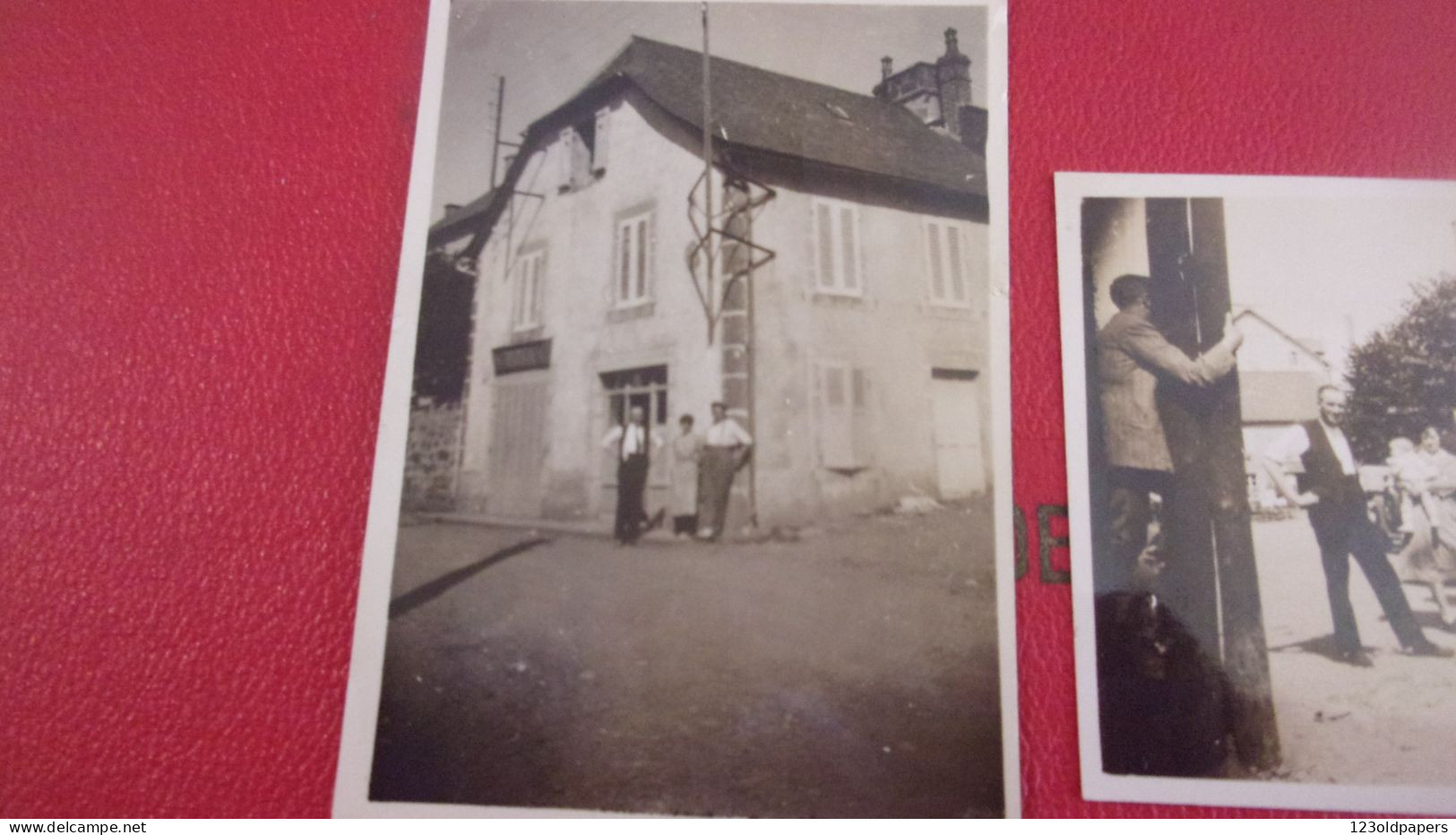 15 CANTAL CHEYLADE DEUX PHOTOS AMATEUR 1932 MAISON DOLY  ET BOUCHERIE - Autres & Non Classés