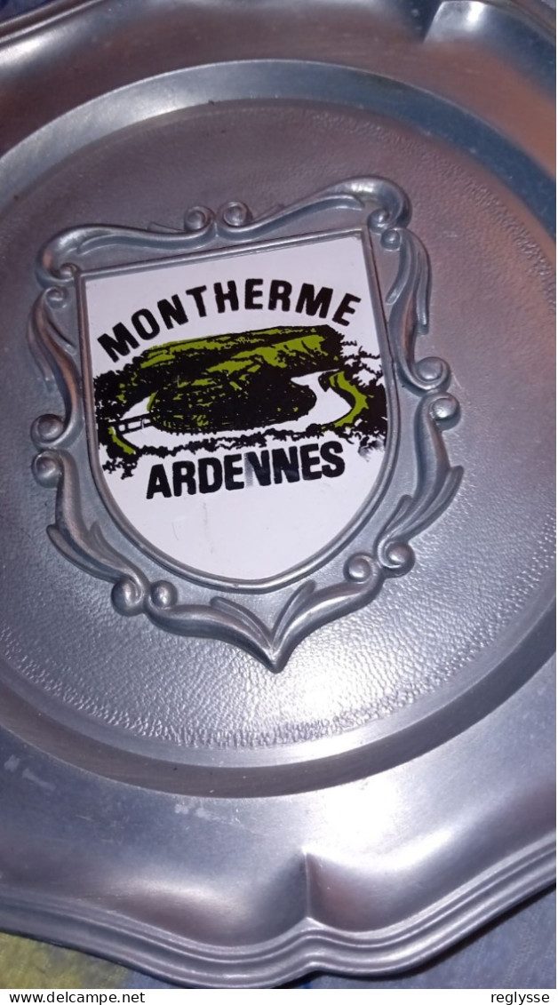 ASSIETTE  DECORATIVE  MONTHERME EN ETAIN ..08  ARDENNES - Tins