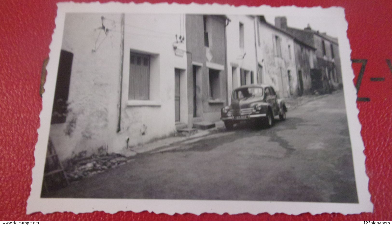 Photo  Snapshot -  DE 1954   PORNIC KER J DE G RUE DU BOURG AUX MOINES - Pornic