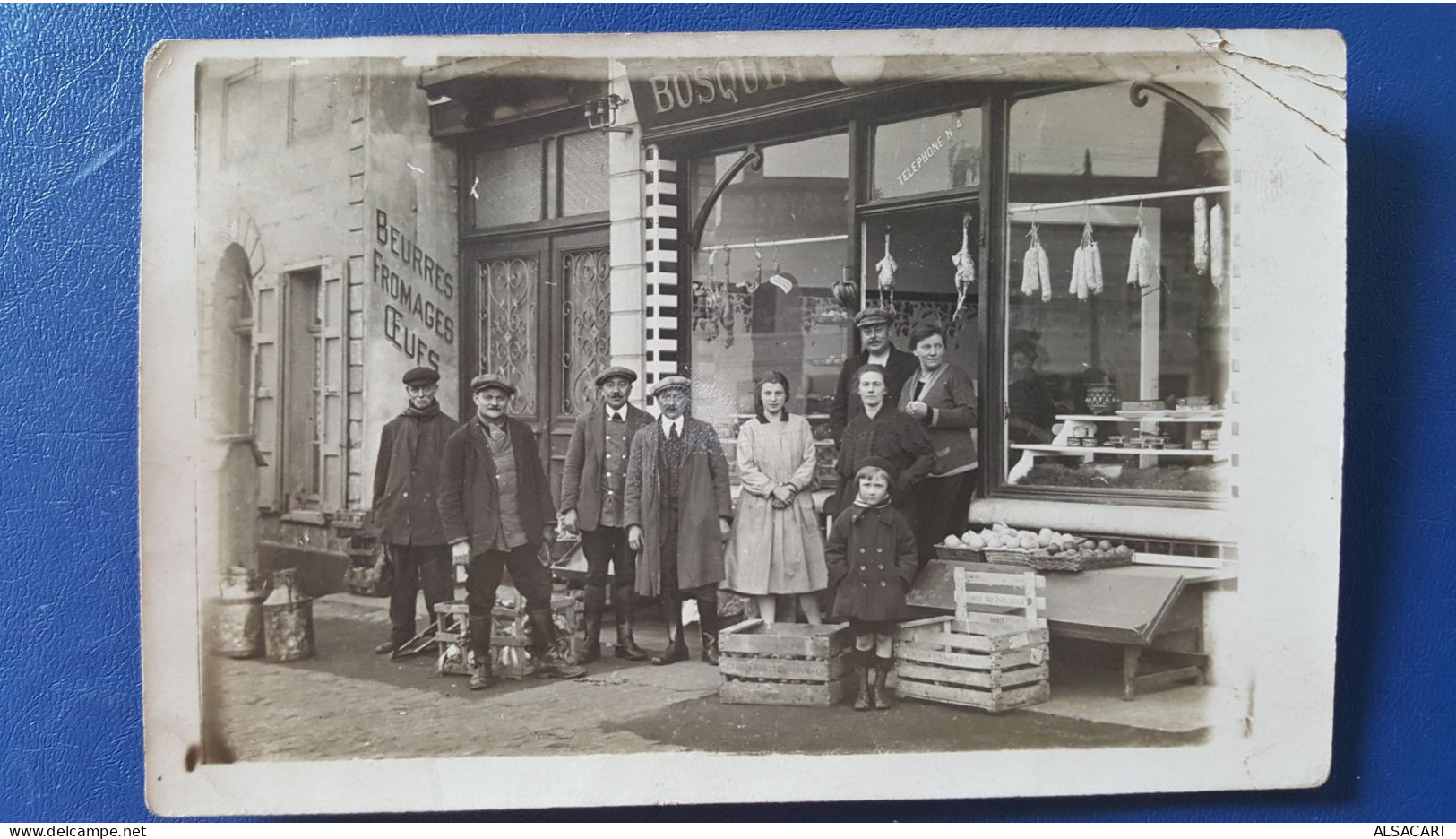 Carte  Photo  Roubaix ,  Cremerie Bosquet , Sur Les Caisses On Peut Lire St Omer Et Roubaix 59?62? - Cafés