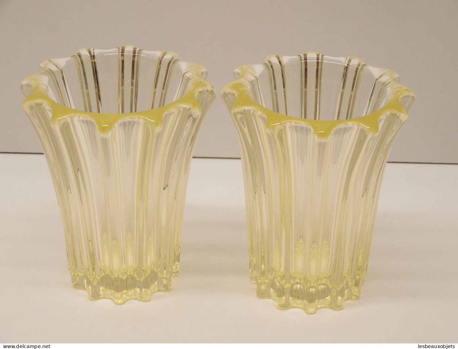 -2 VASES CRISTAL P D'AVESN Pour DAUM Couleur CITRINE Non Signés VITRINE Déco  E - Jarrones