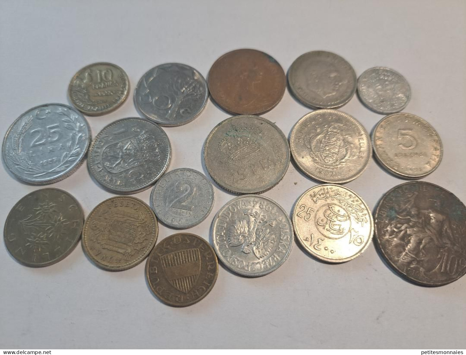 Lot De  18 Monnaies Du Monde   ( 326 ) - Mezclas - Monedas