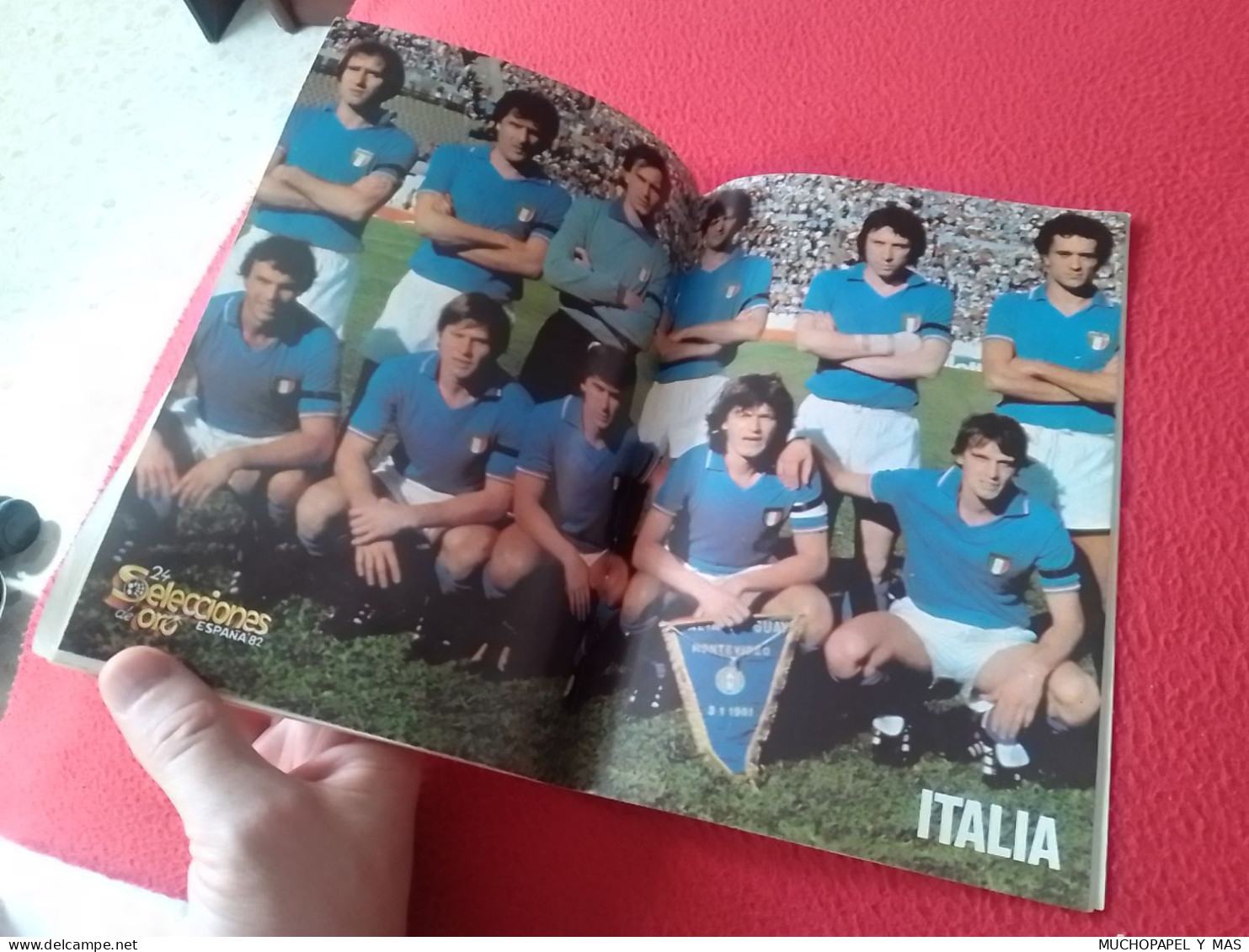 ANTIGUA REVISTA MAGAZINE FÚTBOL 24 SELECCIONES DE ORO ESPAÑA 82 Nº 8 ITALIA PAOLO ROSSI CALCIO...ETC ITALY..NARANJITO...