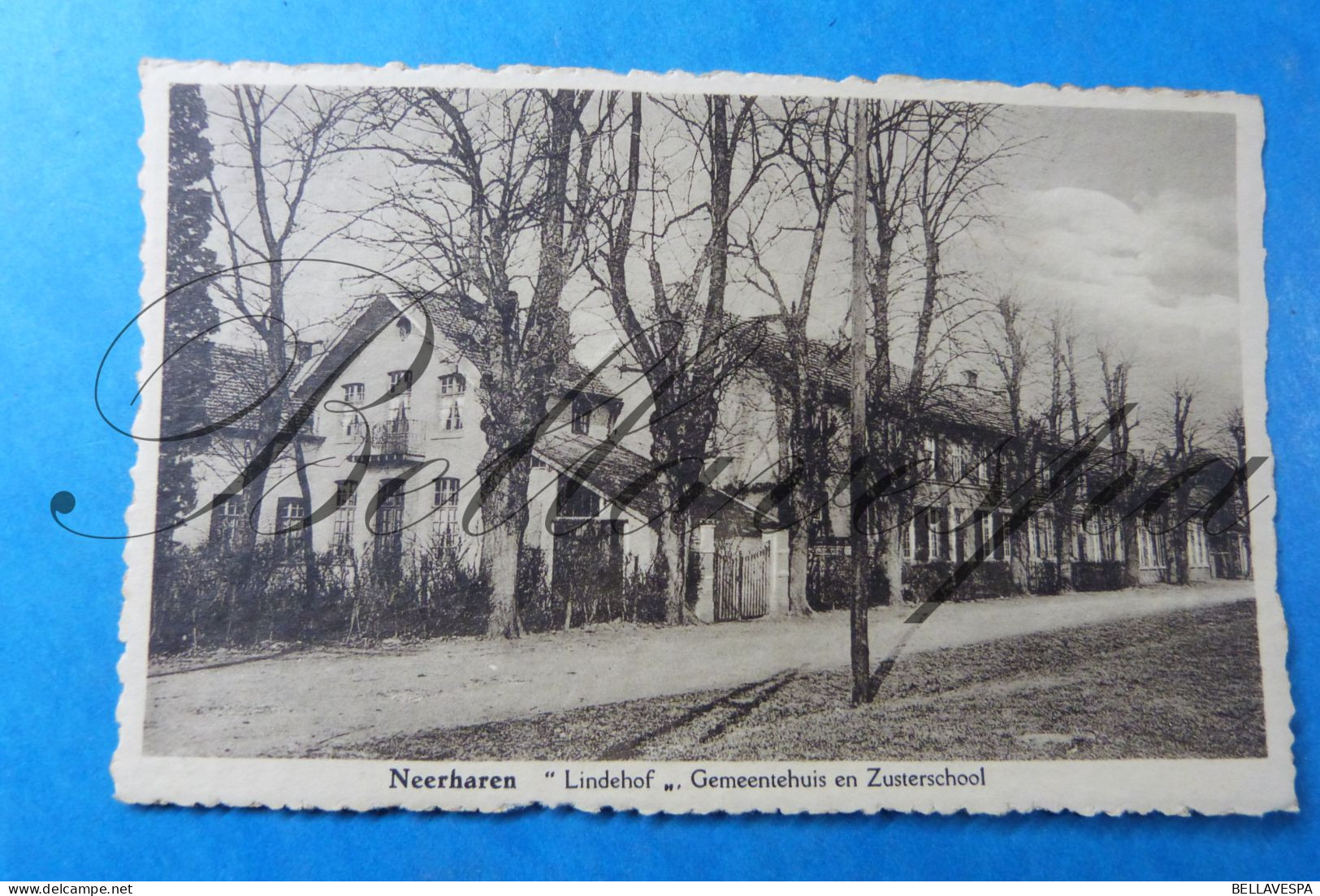 Neerharen    Hotel De Ville  Gemeentehuis En Zusterschool - Autres & Non Classés