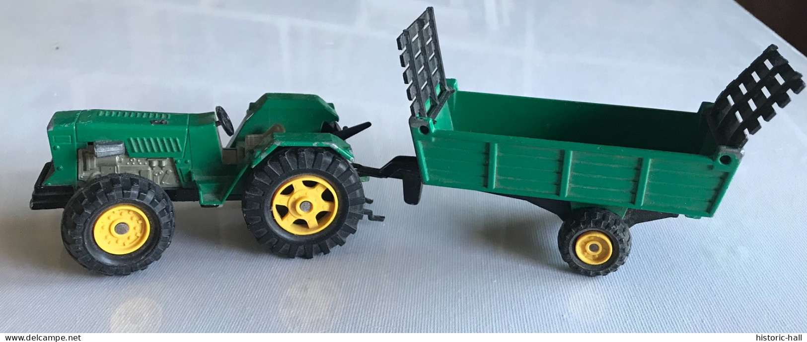 MAJORETTE - Tracteur & Char à Foin - 1:36 - Scale 1:32