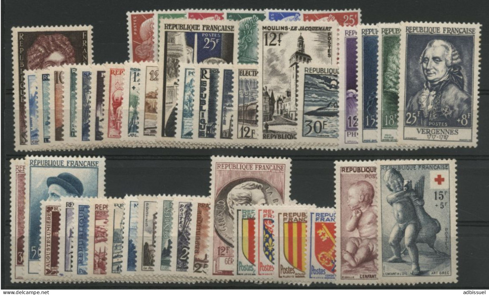 1955 ANNEE COMPLETE NEUVE SANS CHARNIERE ** (MNH) Cote 258 € N° 1008 à 1049 Soit 46 Timbres. TB - 1950-1959