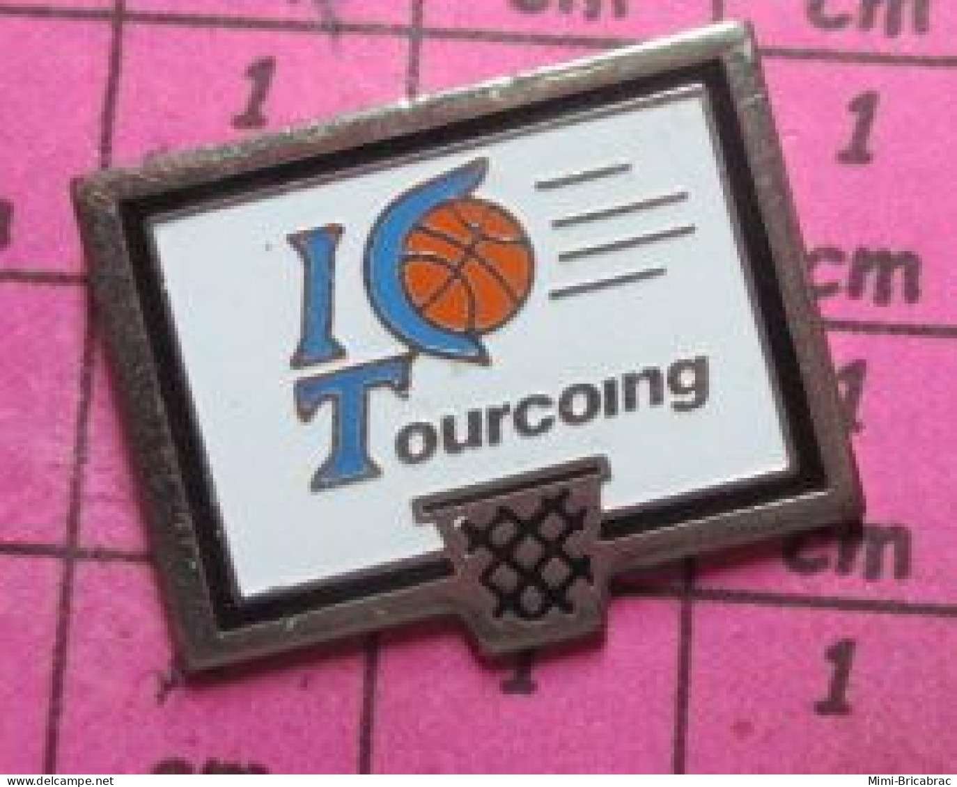 1115c  Pin's Pins / Beau Et Rare / SPORTS / BASKET-BALL CLUB ICT TOURCOING - Basketball