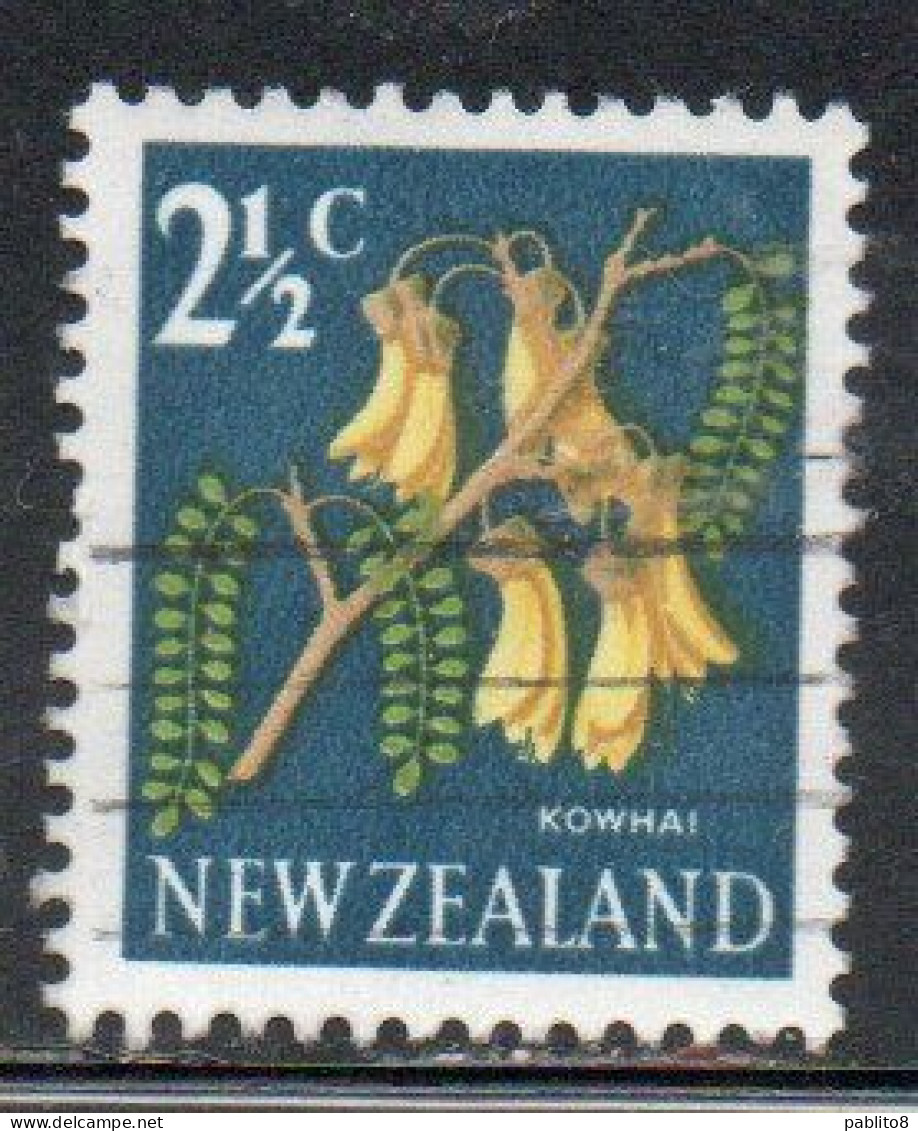 NEW ZEALAND NUOVA ZELANDA 1967 1970 FLORA KOWHAI FLOWER 2 1/2c USED USATO OBLITERE' - Used Stamps