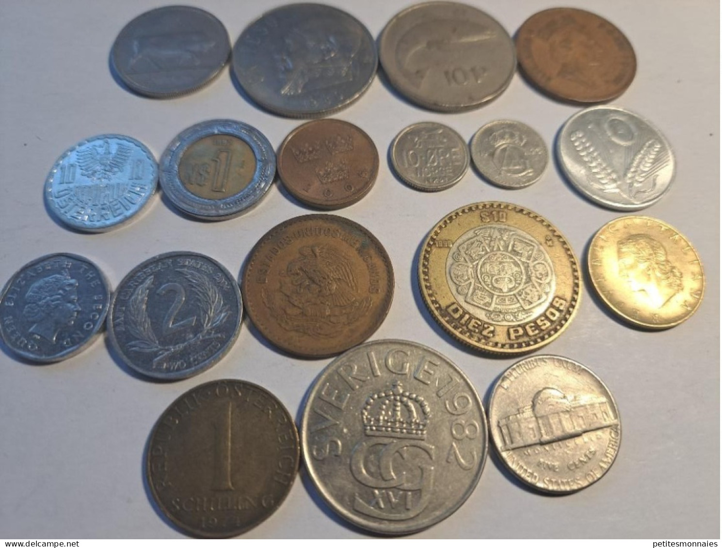 Lot De  18 Monnaies Du Monde   ( 433 ) - Lots & Kiloware - Coins