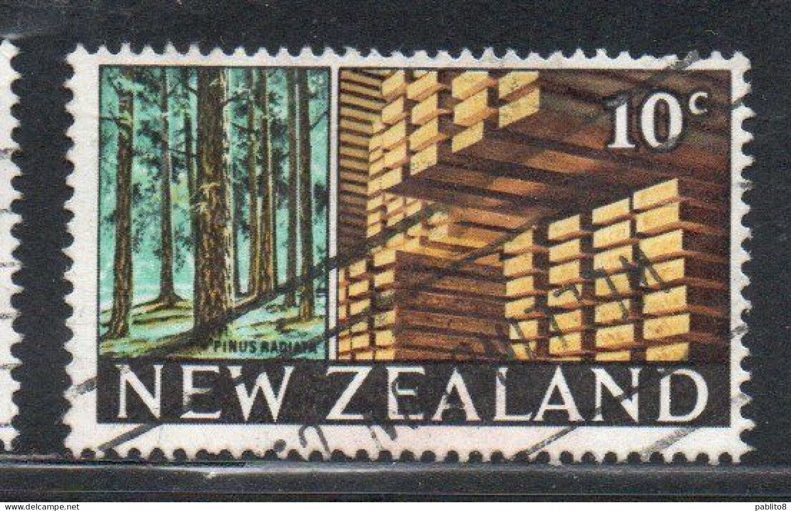 NEW ZEALAND NUOVA ZELANDA 1968 1969 RADATA PINES AND STACKED LUMBER 10c USED USATO OBLITERE' - Gebraucht