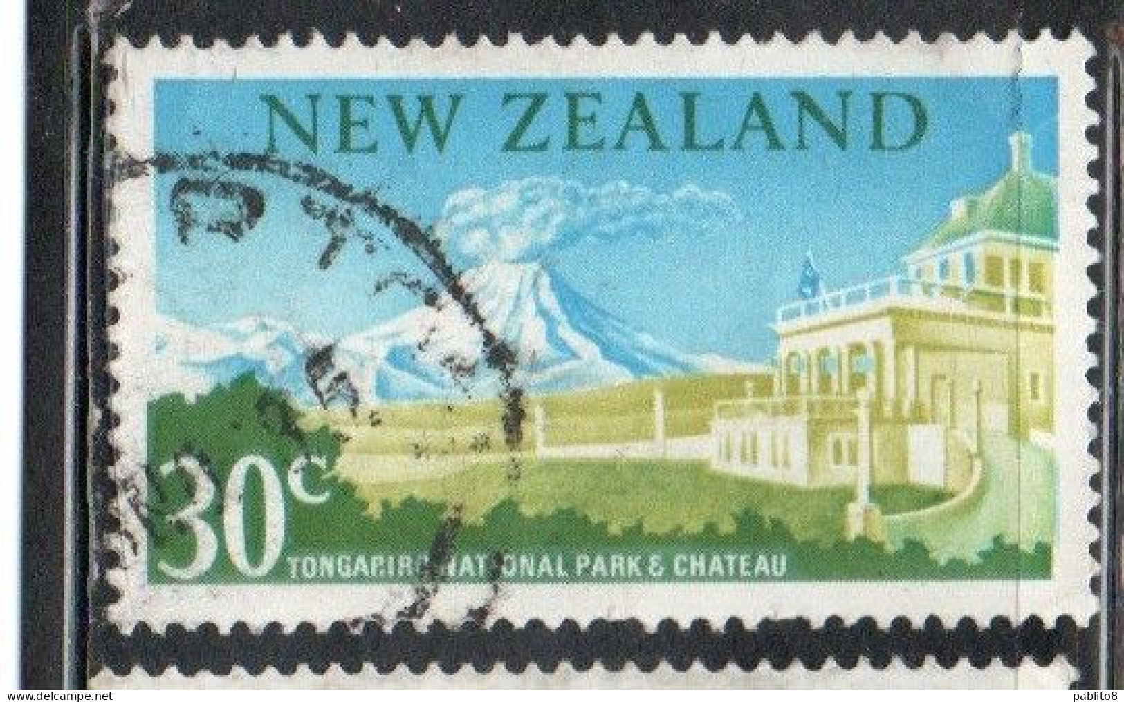 NEW ZEALAND NUOVA ZELANDA 1967 1970 NGAURUHOE VOLCANO TONGARINO NATIONAL PARK 30c USED USATO OBLITERE' - Used Stamps