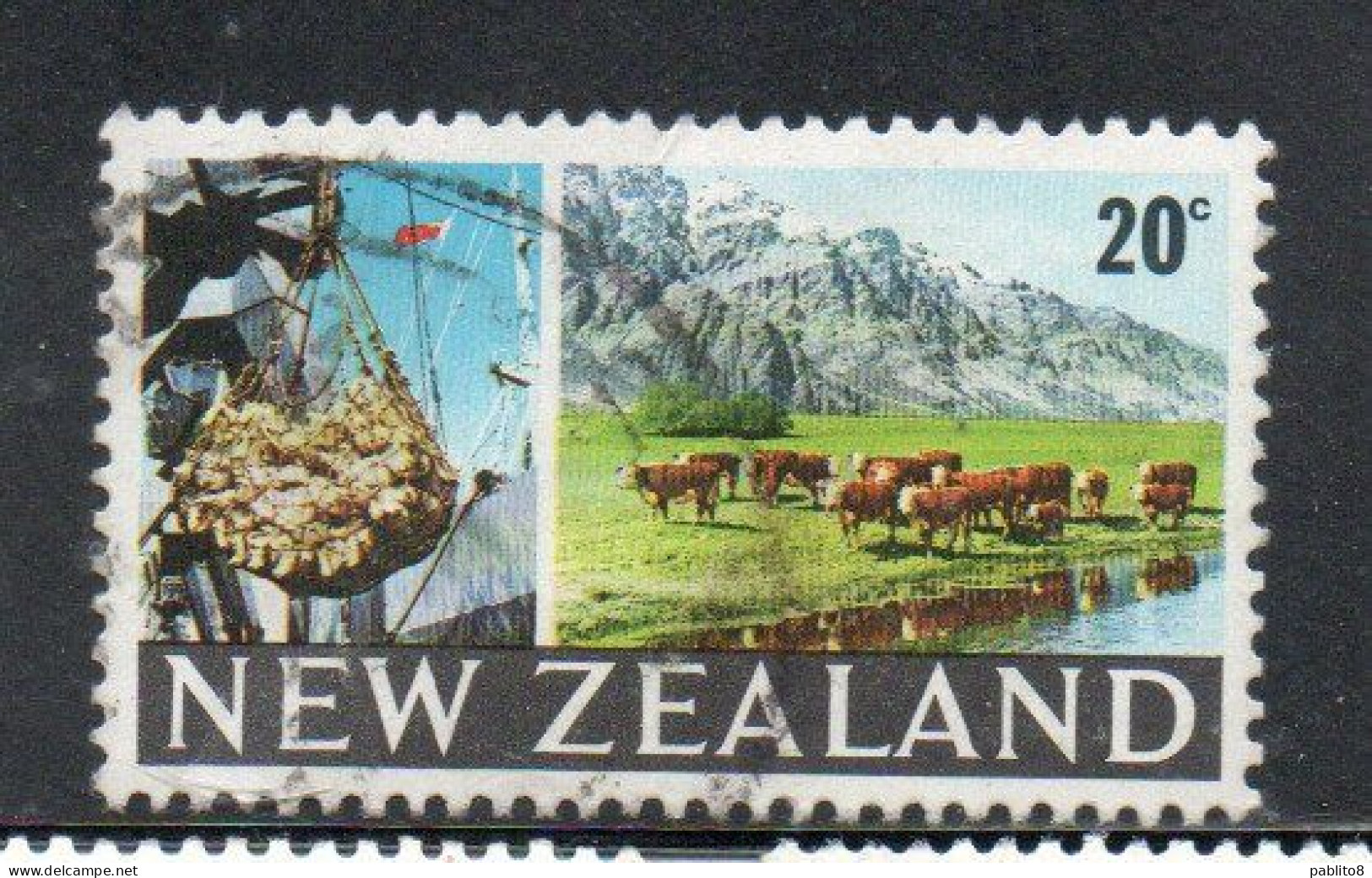 NEW ZEALAND NUOVA ZELANDA 1968 1969 CARGO HOIST AND GRAZING CATTLE 10c USED USATO OBLITERE' - Used Stamps