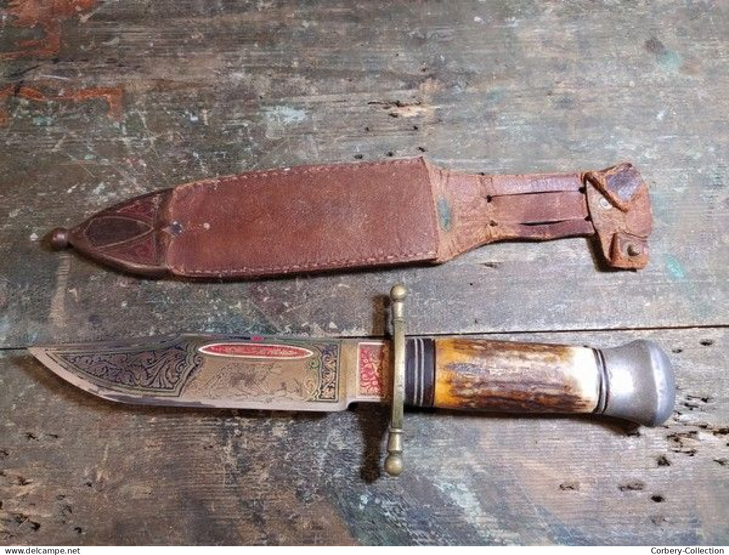 Ancien Couteau Tolède Espagne Lame Émaillée Décor De Fauve Et Cervidés - Knives