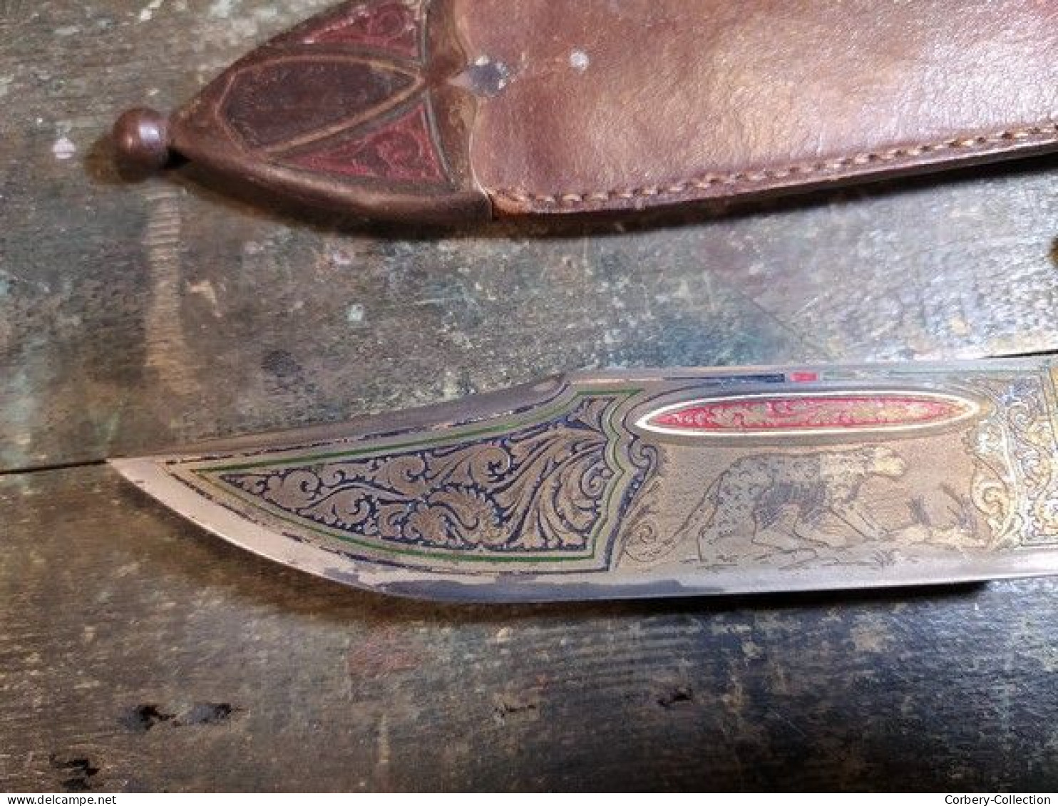 Ancien Couteau Tolède Espagne Lame Émaillée Décor De Fauve Et Cervidés - Knives