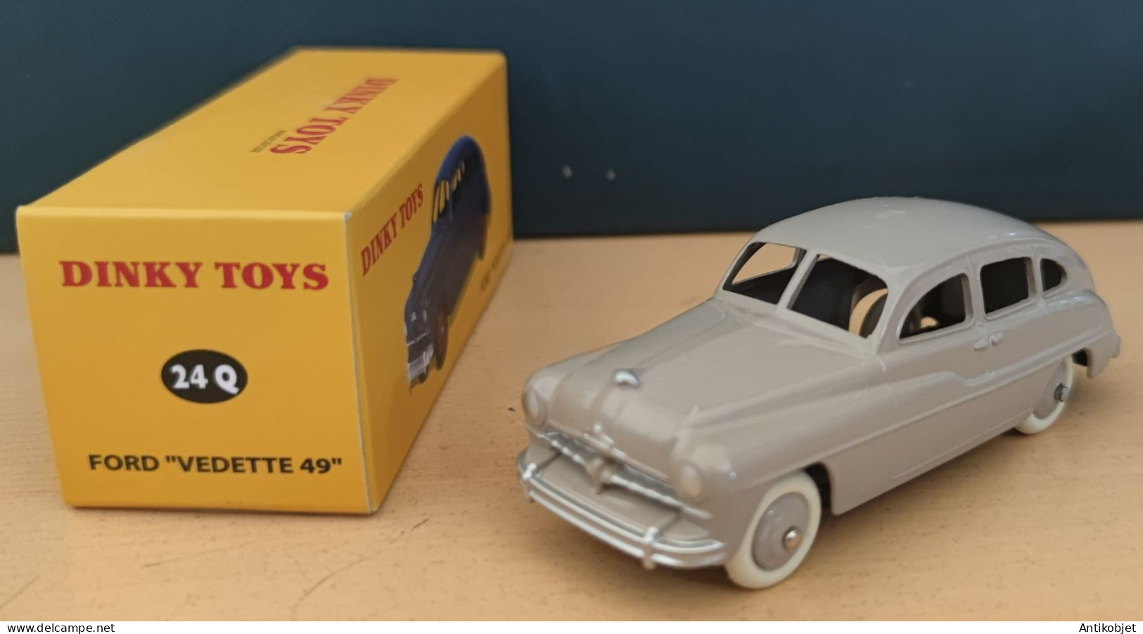 Ford Vedette 49 Grise Dinky Toys Atlas 1:43 - Dinky