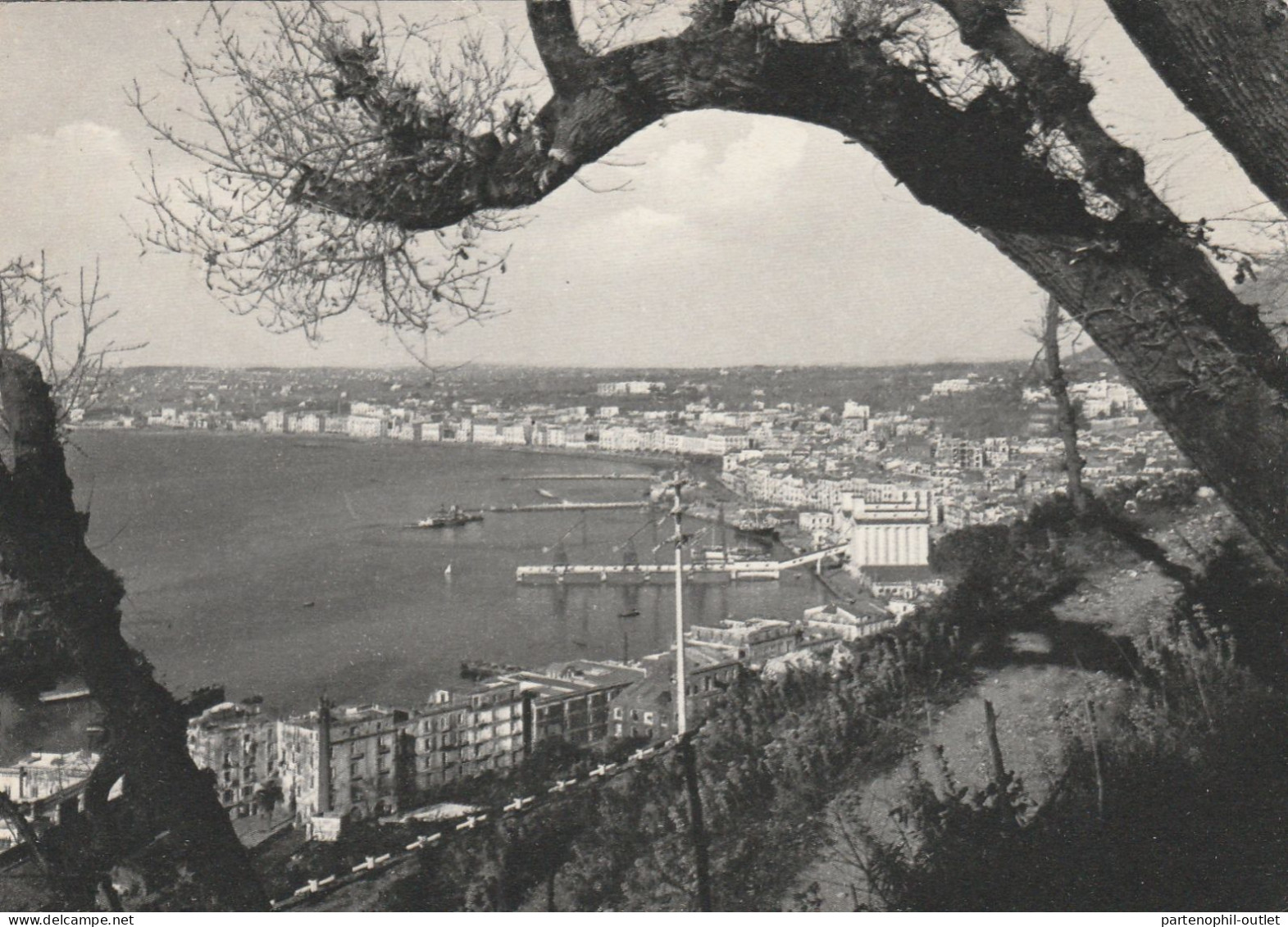 Cartolina  - Postcard / Viaggiata - Sent  /  Castellammare Di Stabia - Veduta. ( Gran Formato ) - Castellammare Di Stabia