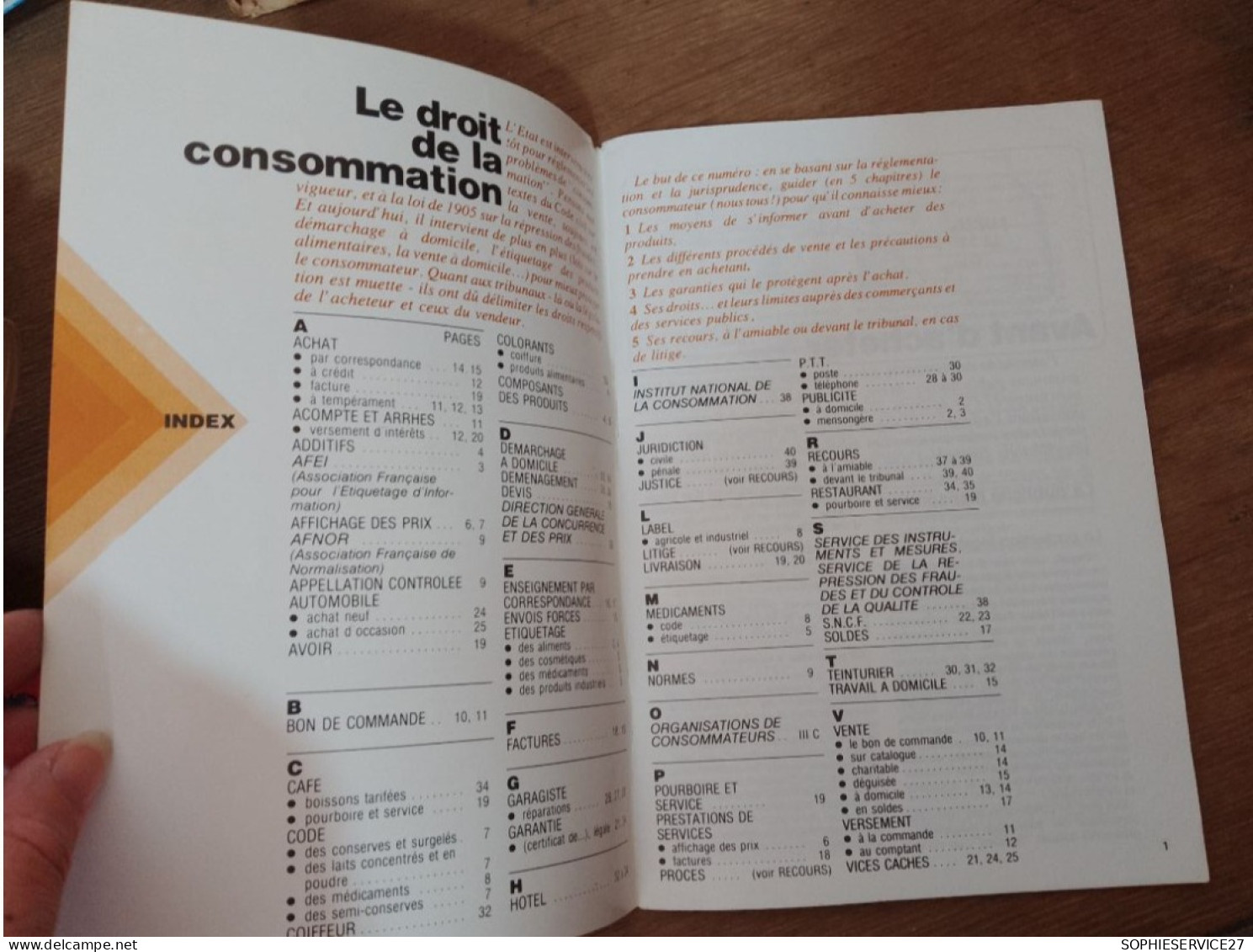 129 //   DOSSIER FAMILIAL / LE DROIT DE LA CONSOMMATION 1976 / 40 PAGES - Right