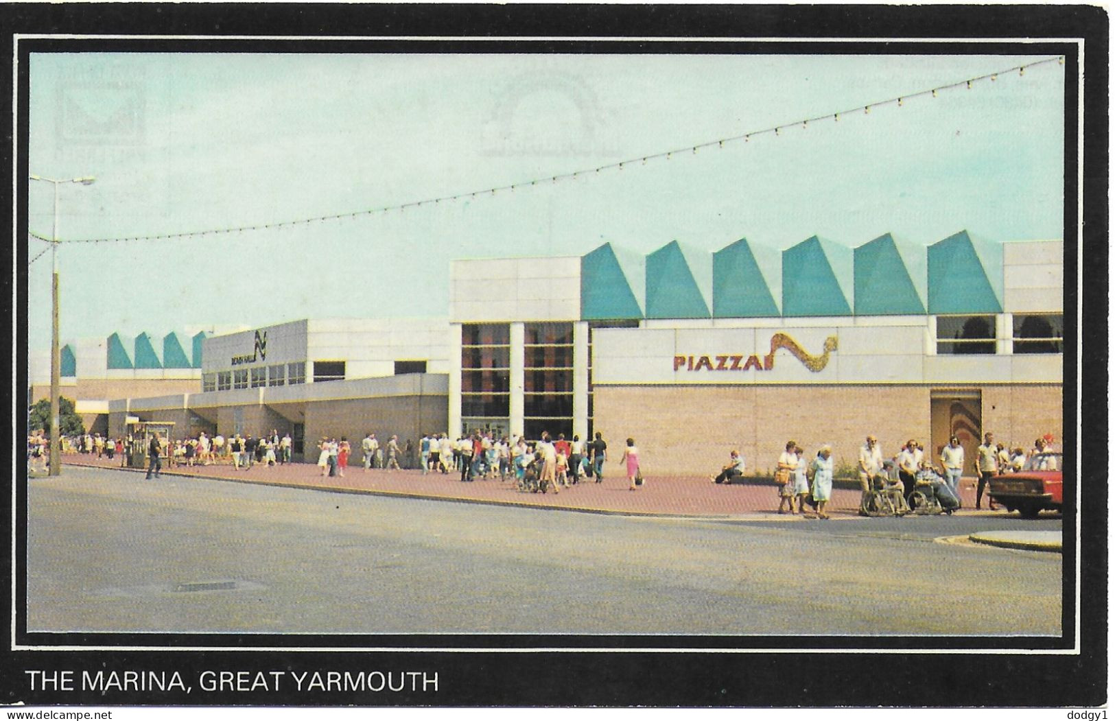 THE MARINA, GREAT YARMOUTH, NORFOLK, ENGLAND. UNUSED POSTCARD   Wt3 - Great Yarmouth