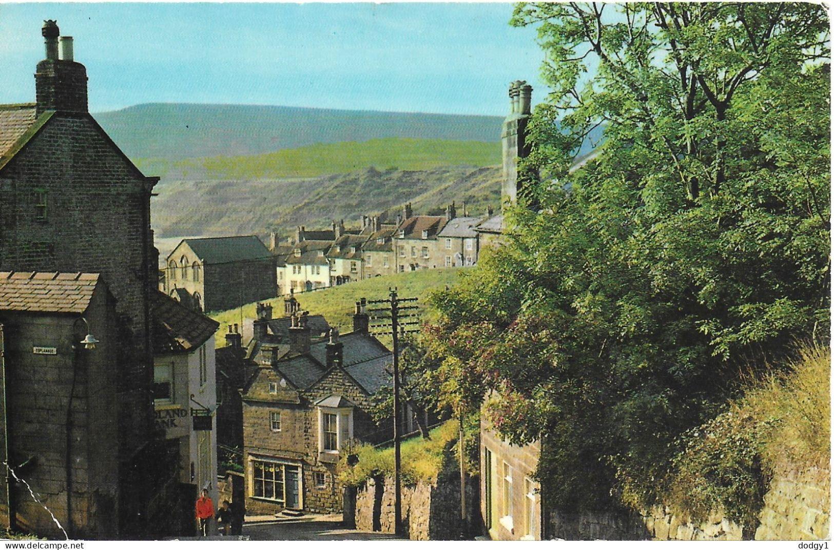 ROBIN HOOD'S BAY, YORKSHIRE,, ENGLAND. UNUSED POSTCARD   Wt3 - Whitby