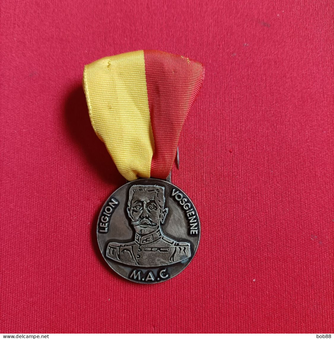 MÉDAILLE DE LA LÉGION VOSGIENNE DES COMBATTANTS / MÉDAILLE ASSOCIATIVE - Otros & Sin Clasificación