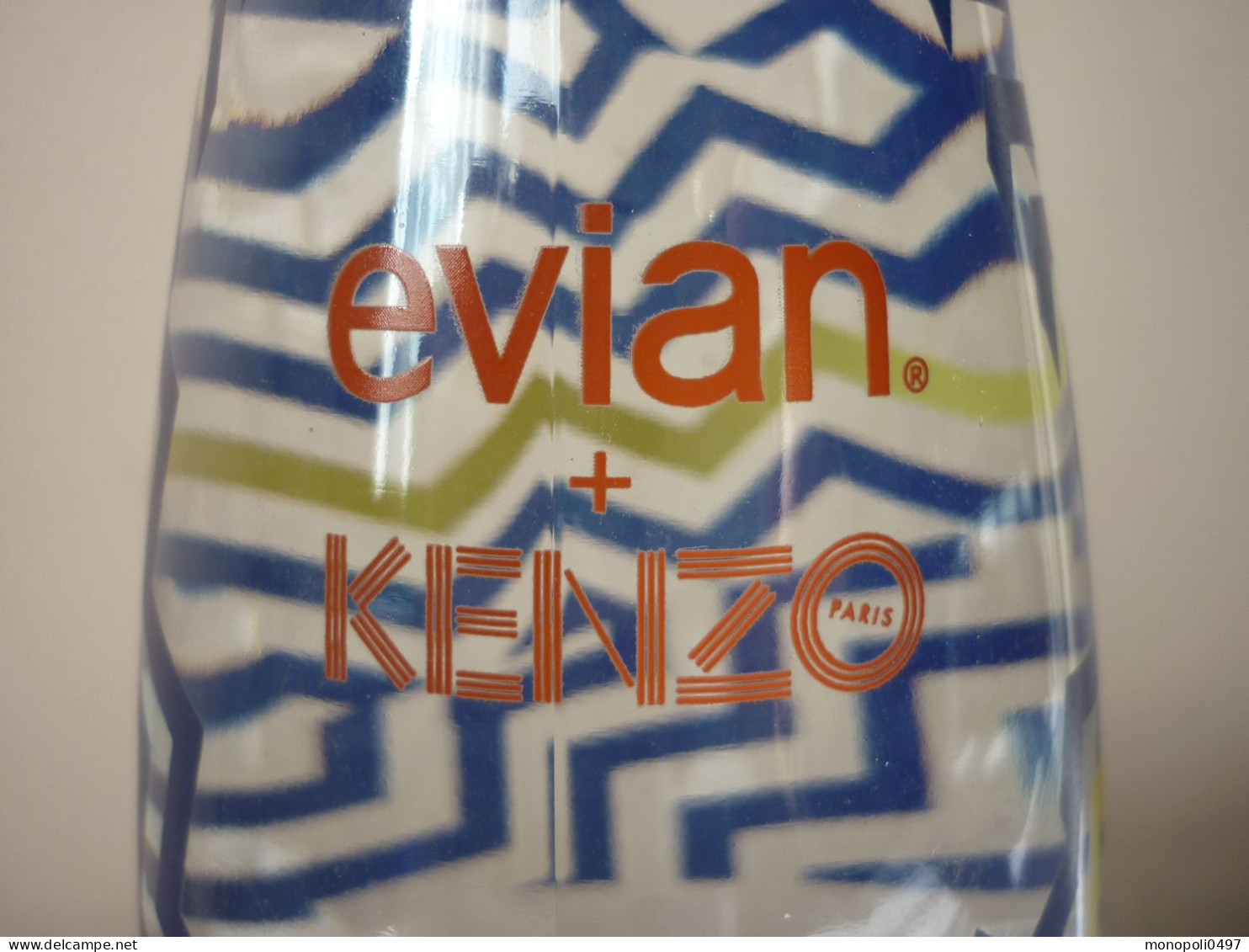 Bouteille Evian - Modèle Kenzo - Edition Limitée  2015 - Autres & Non Classés