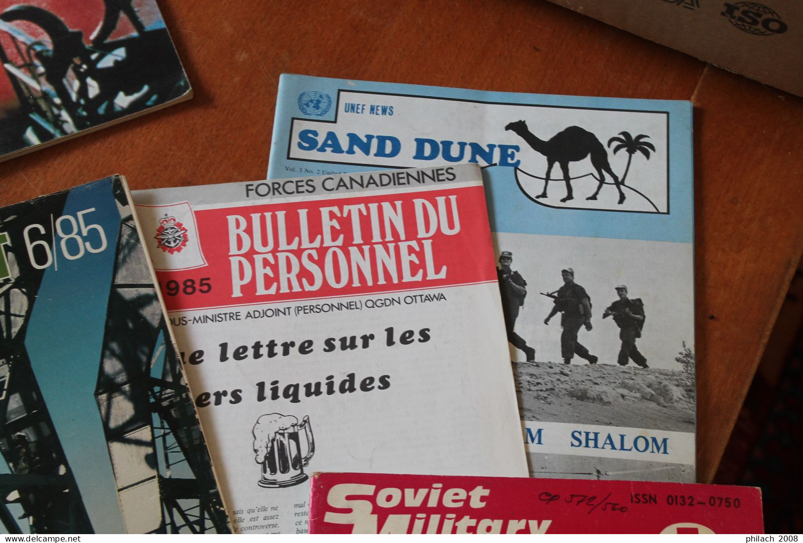 Lot de 27 revues ramené par un casque bleu français dans le Sinai entre 75 et 85