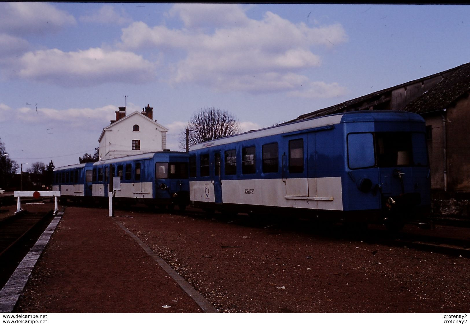 Photo Diapo Diapositive Slide Train Wagon Locomotive à ROMORANTIN TER SNCF 3 XR Le 23/02/1993 VOIR ZOOM - Diapositives