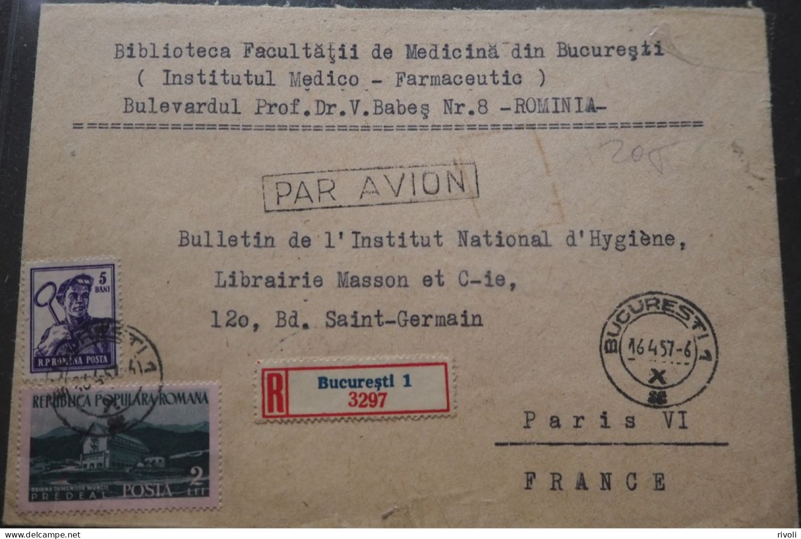 ROUMANIE - 1957 - LETTRE RECOMMANDEE PAR AVION De BUCAREST Pour PARIS - Storia Postale