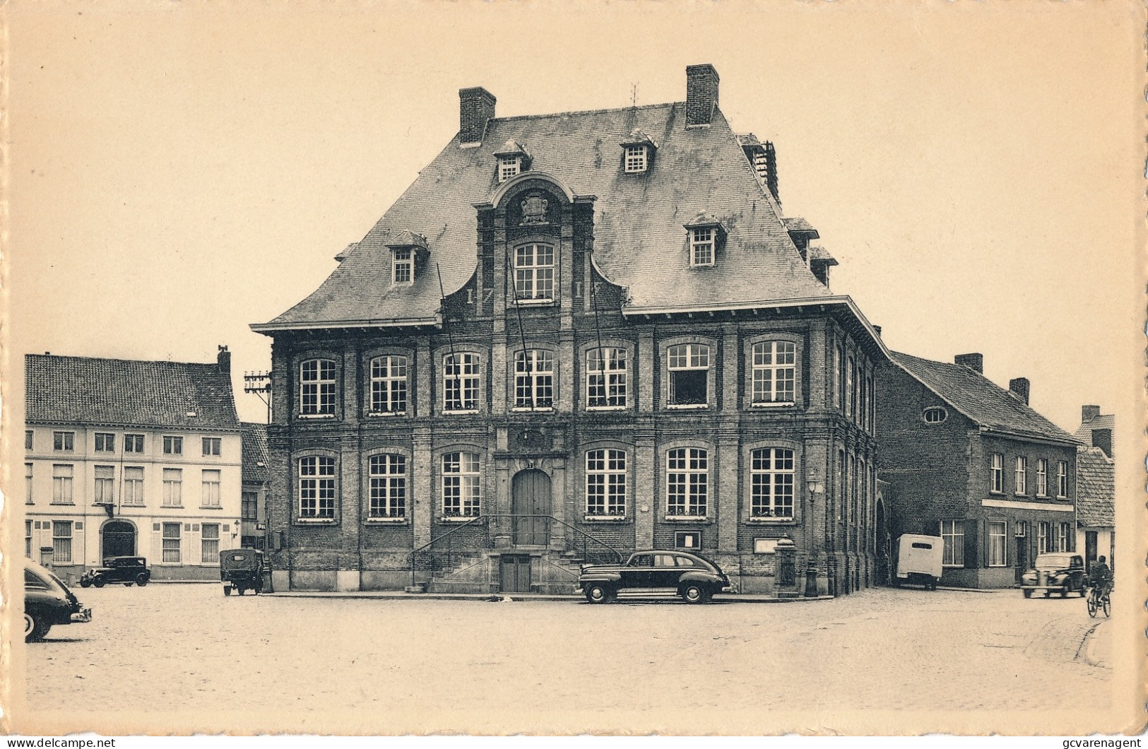 TORHOUT  HET STADHUIS          2 SCANS - Torhout