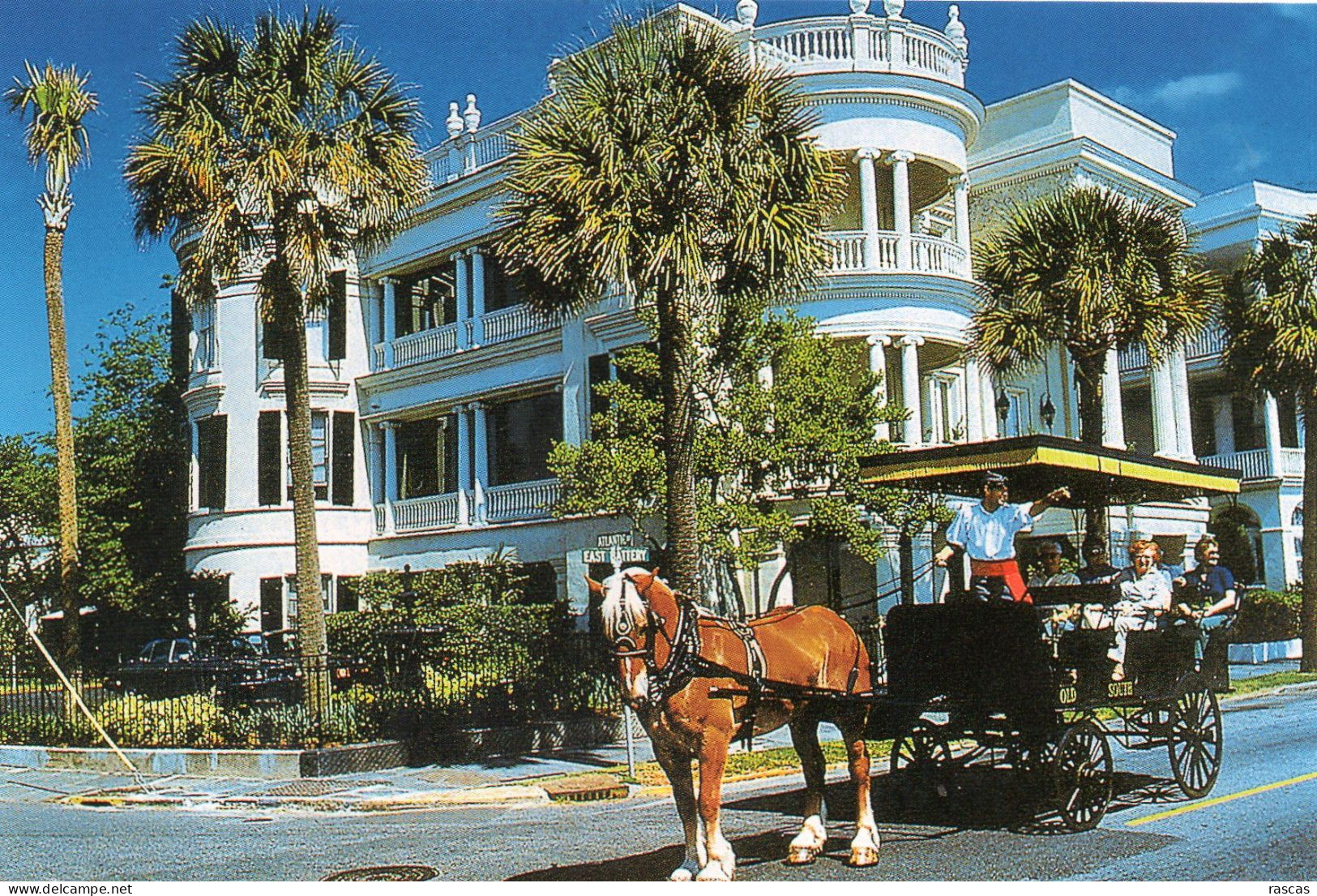 CPM - D - ETATS UNIS - CAROLINE DU SUD - CHARLESTON - ADVENTURE INTO THE PAST - A CARRIAGE TOUR - Charleston