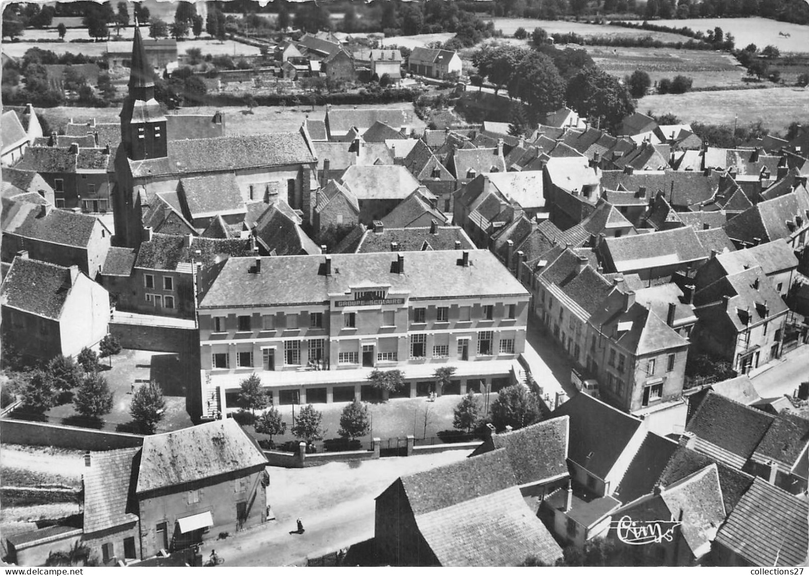 23-CHENERAILLES- VUE AERIENNE L'ECOLE - Chenerailles