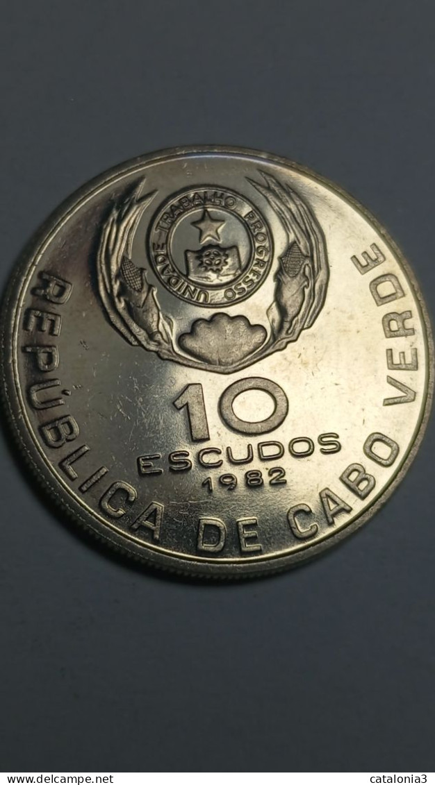 CABO VERDE - 10 ESCUDOS 1982 - EDUARDO MONDLANE - KM19 - Cape Verde