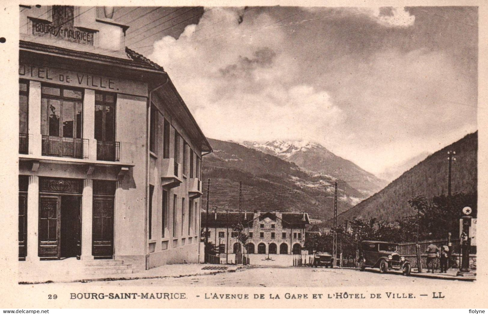 Bourg Saint Maurice - L'avenue De La Gare Et L'hôtel De Ville - Pompe à Essence - Bourg Saint Maurice