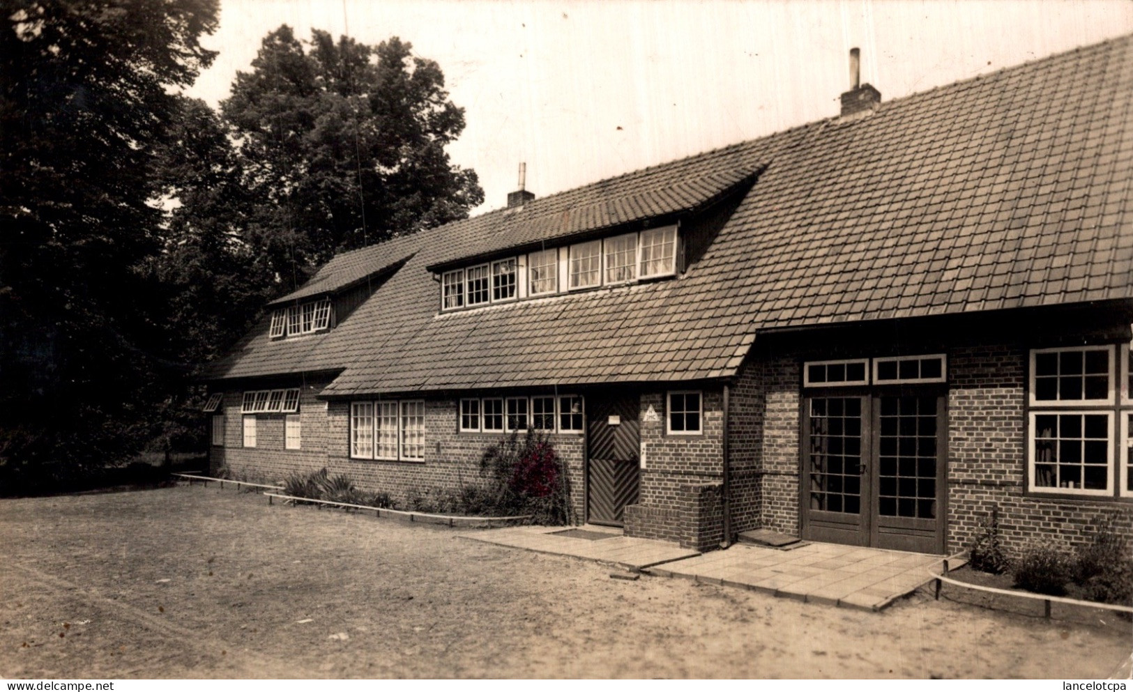 JEUGDHERBERG KLAVERVELDEN - BERGEN OP ZOOM - Bergen Op Zoom