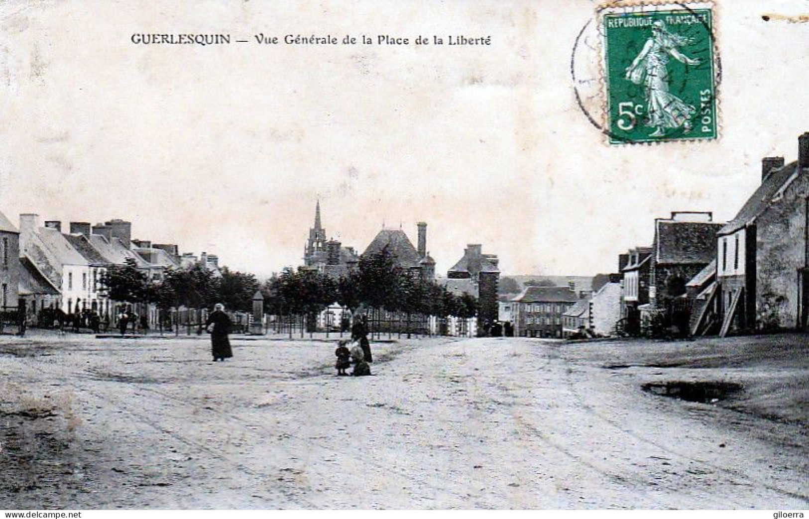 GUESLESQUIN Vue Générale - Guerlesquin