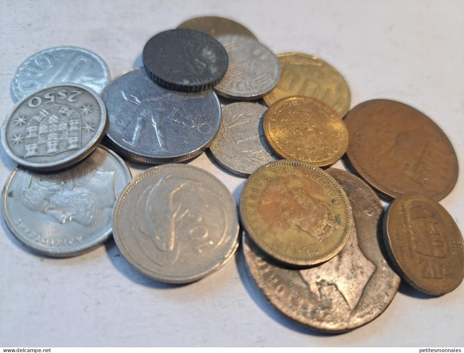 Lot De  18 Monnaies Du Monde   ( 579 ) E - Lots & Kiloware - Coins