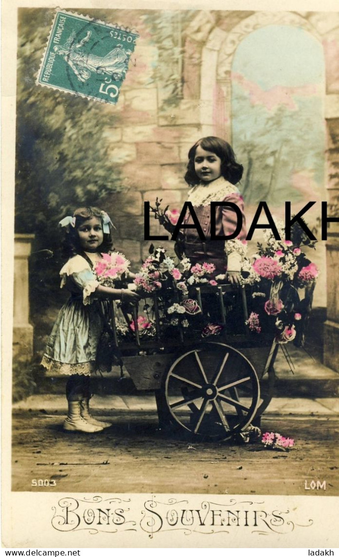 CARTE POSTALE 1912 # BONS SOUVENIRS ~#ENFANTS # FLEURS - Souvenir De...