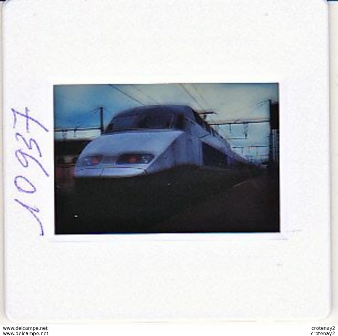 Photo Diapo Diapositive Slide Train Wagon Locomotive TGV SNCF Réseau 4501 à MONTARGIS Le 17/06/1993 VOIR ZOOM - Diapositives