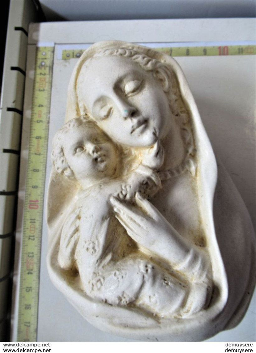 LADE 59 -10-5- Notre Dame  Avec Enfant - Onze Lieve Vrouw Met Kind - Plaster