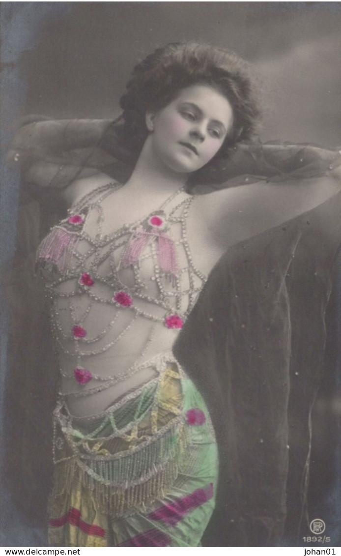 1910 -Erotic Dressed Woman - Postcard - Pin-Ups