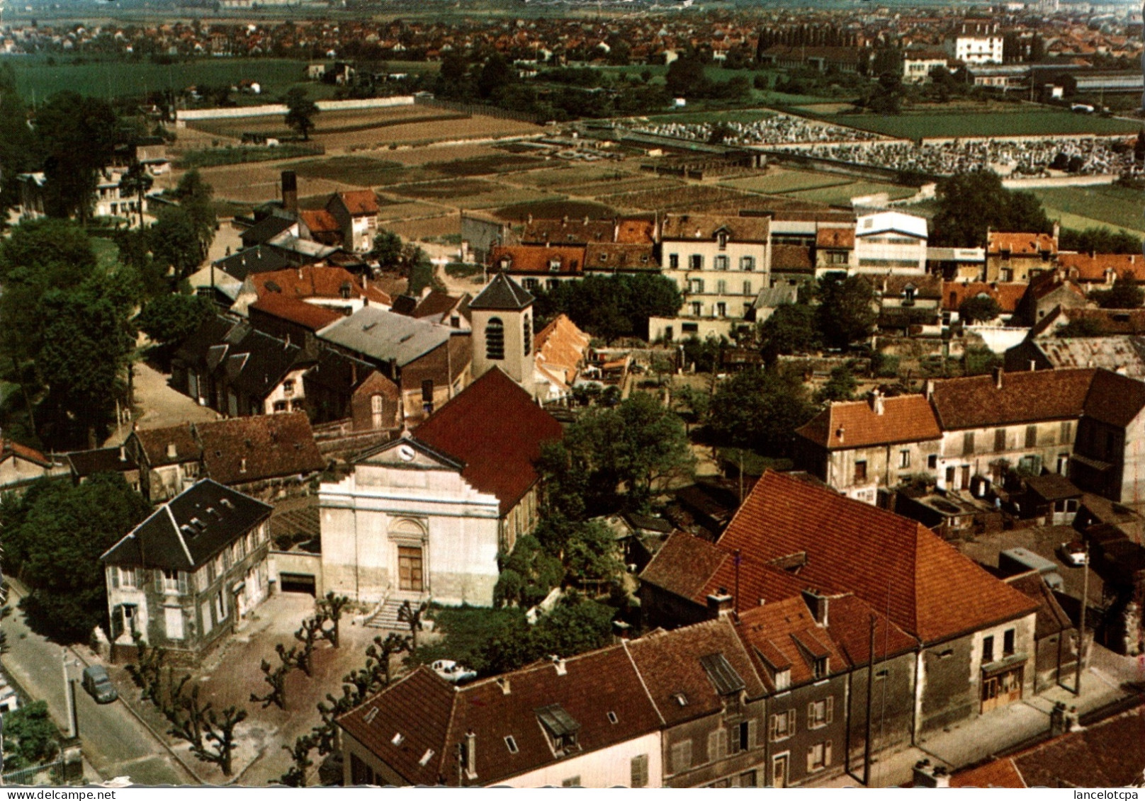 95 - ARNOUVILLE LES GONESSE / L'EGLISE ST DENIS - VUE AERIENNE - Arnouville Les Gonesses