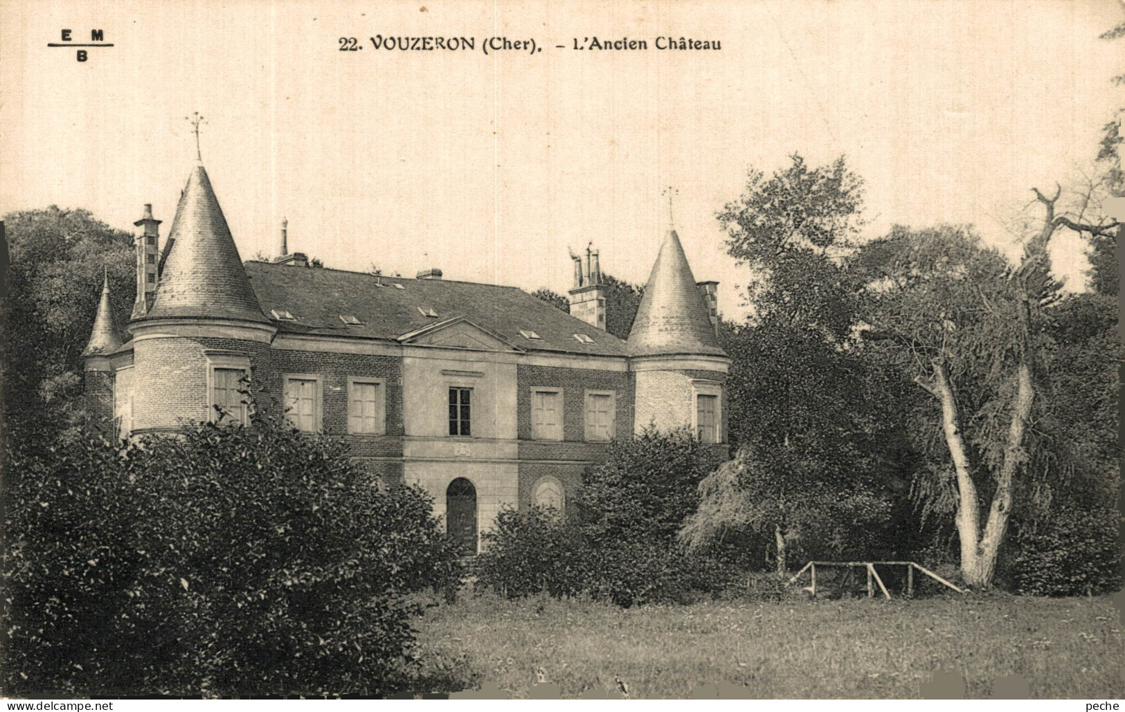 N°109044 -cpa Vouzeron -l'ancien Château- - Vouzeron