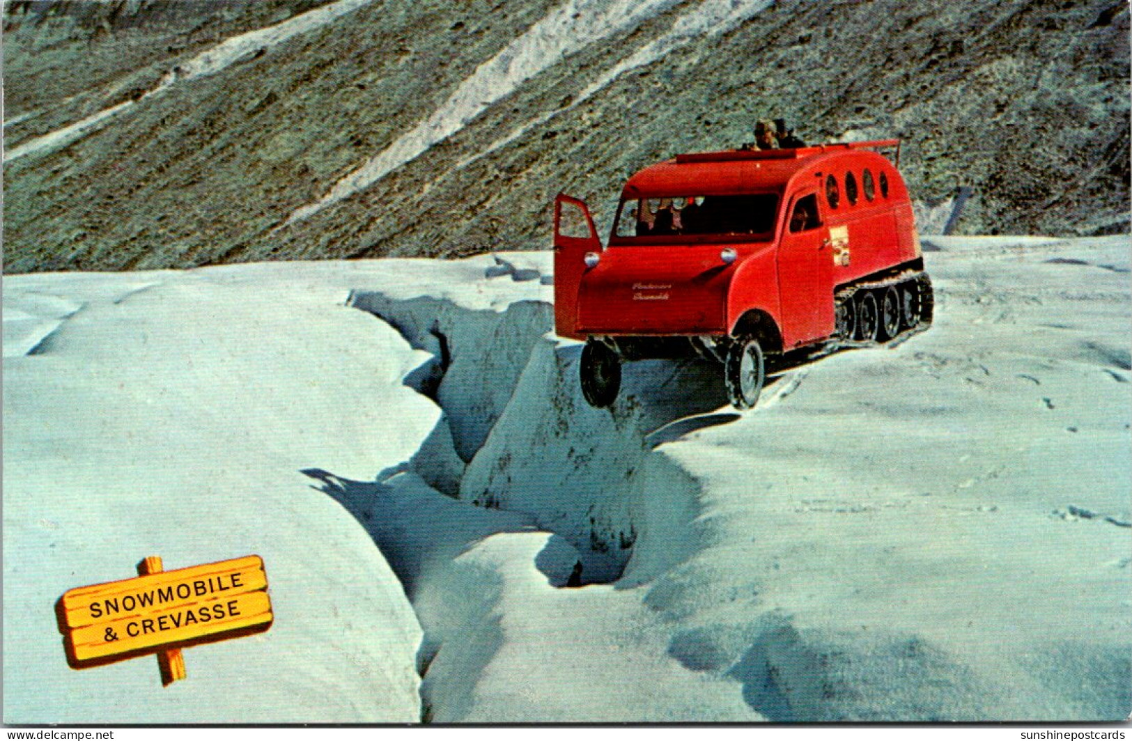 Canada Alberta The Columbia Icefields Snowmobile And Crevasse - Jasper