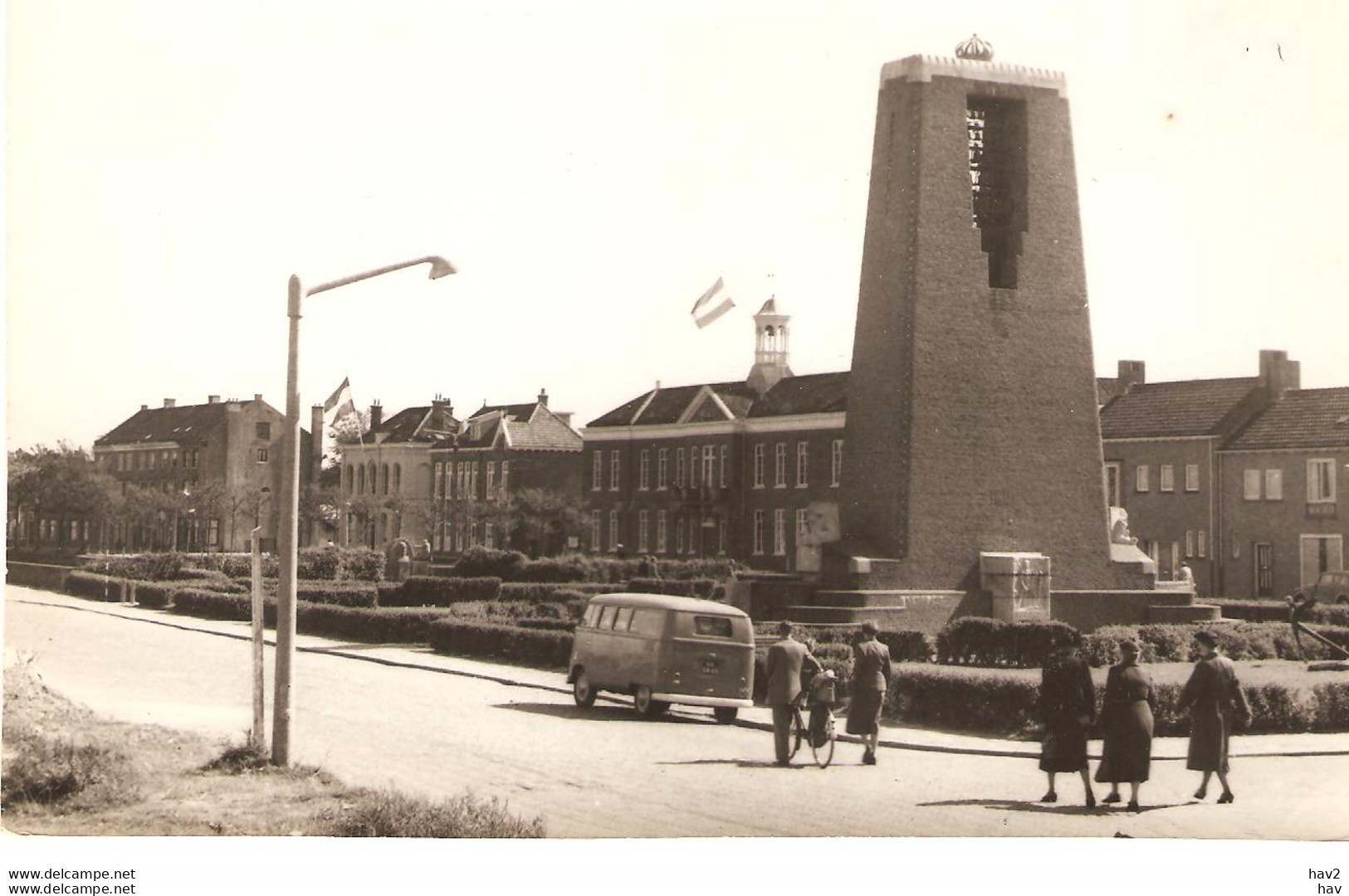 Den Helder Huizen Bij Monument VW Foto Prentbriefkaart KE3641 - Den Helder