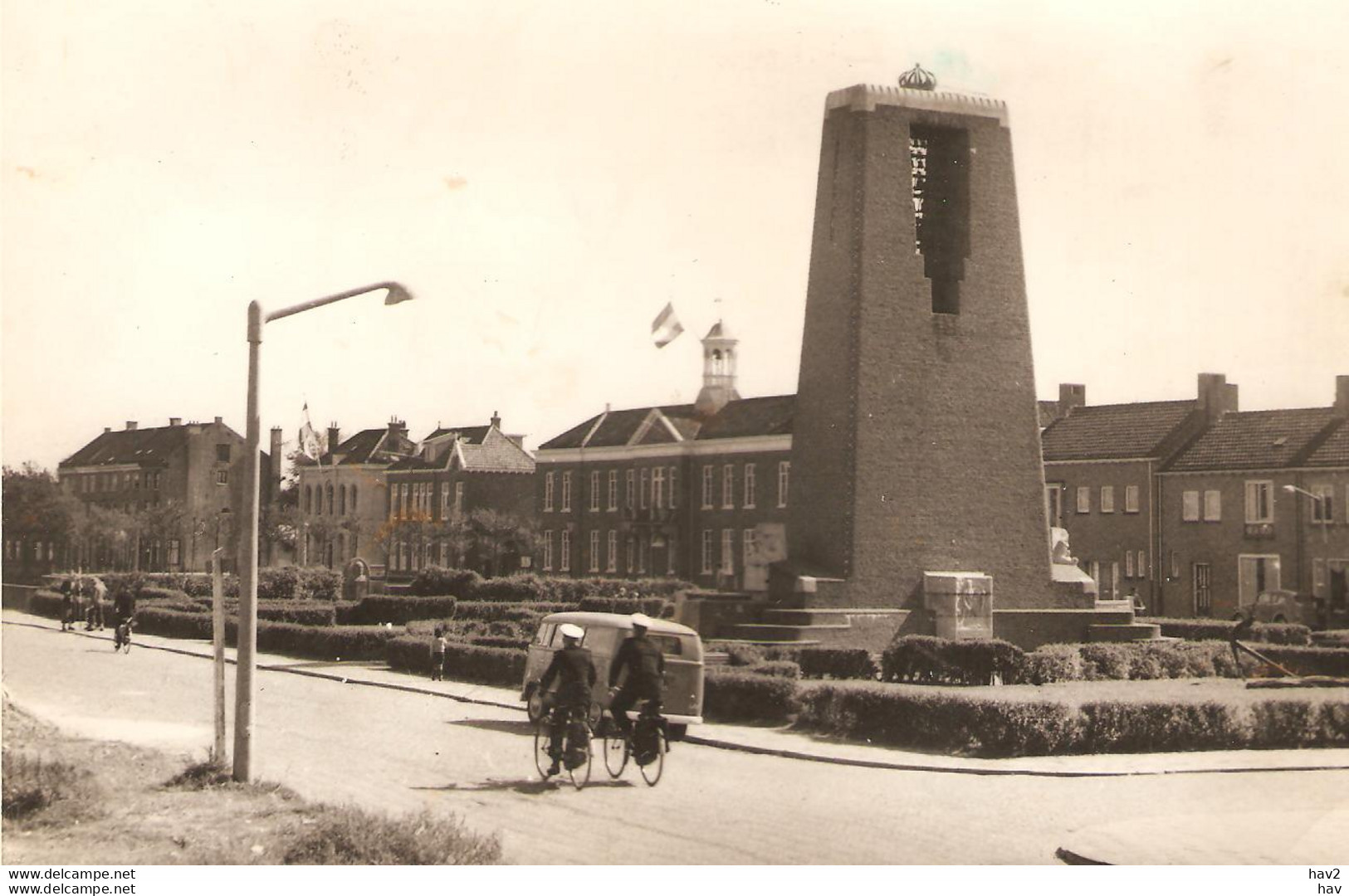 Den Helder Huizen Bij Monument Foto Prentbriefkaart KE3644 - Den Helder