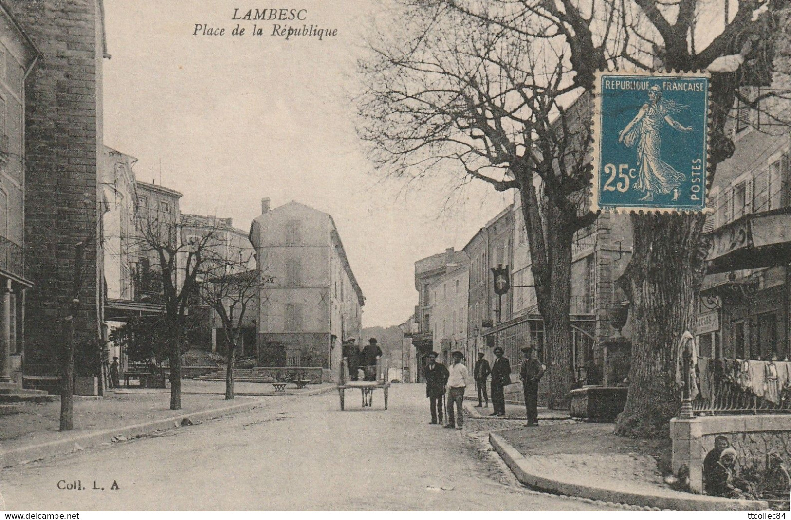 CPA-13-LAMBESC-Place De La République - Lambesc