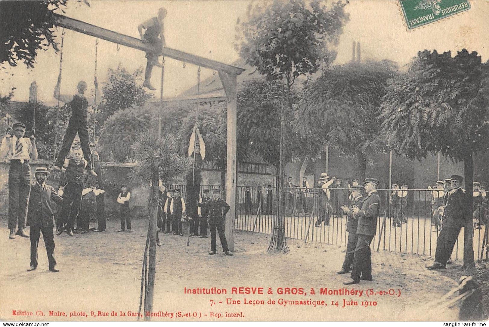 CPA 91 MONTLHERY / INSTITUTION RESVE ET GROS / UNE LECON DE GYMNASTIQUE 1910 / Cliché Rare - Montlhery