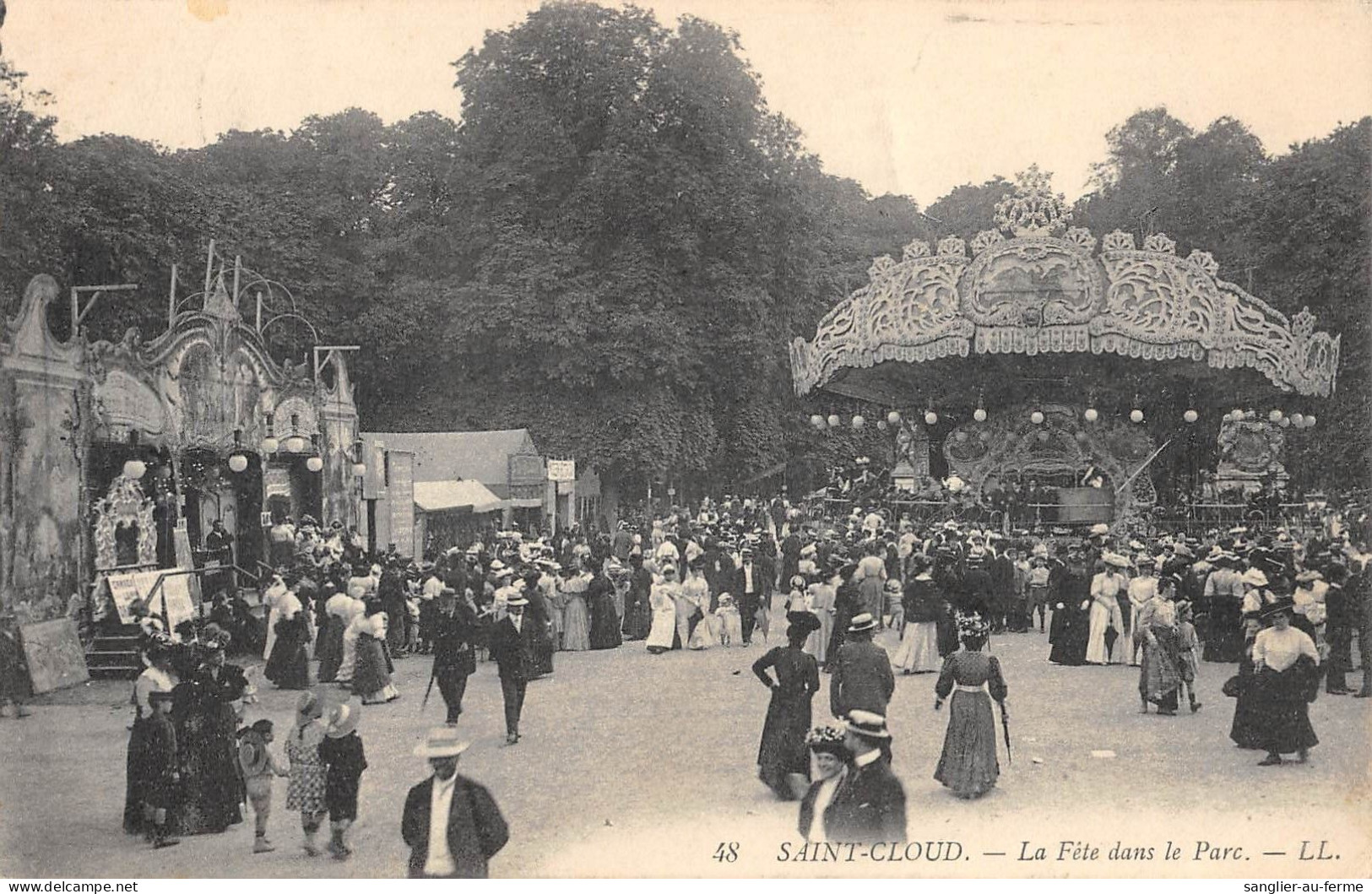 CPA 92 SAINT CLOUD / LA FETE DANS LE PARC / MANEGE - Saint Cloud